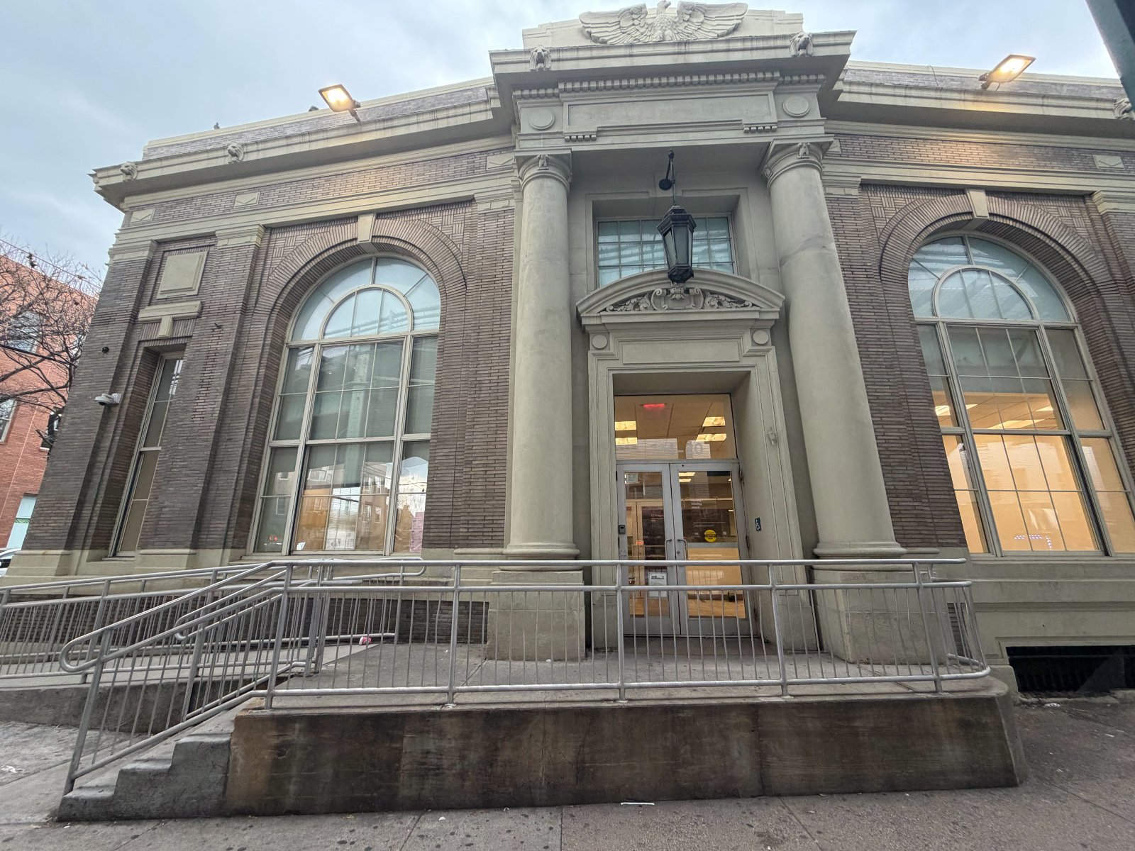 114-20 Jamaica Ave, Richmond Hill
