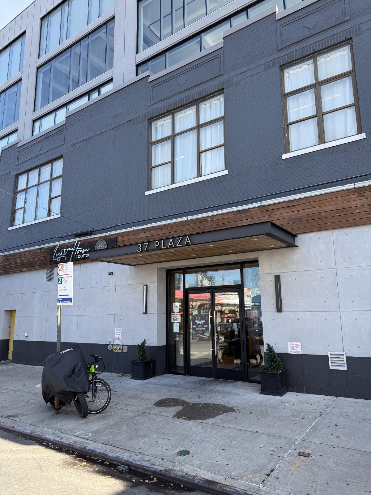37 Plaza, 37-10 Queens Boulevard, Queens